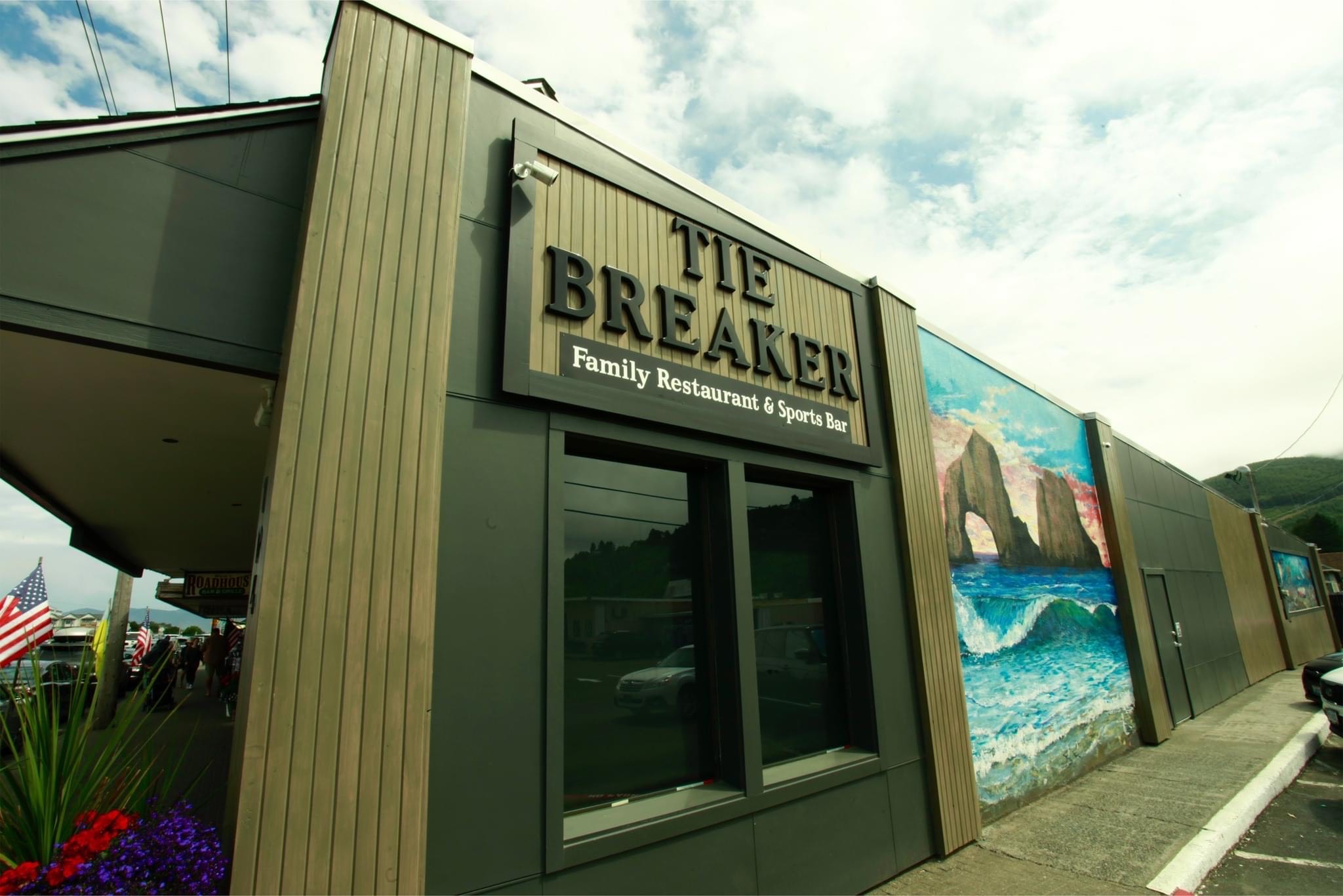 Tie Breaker Dining and Entertainment - Rockaway Beach